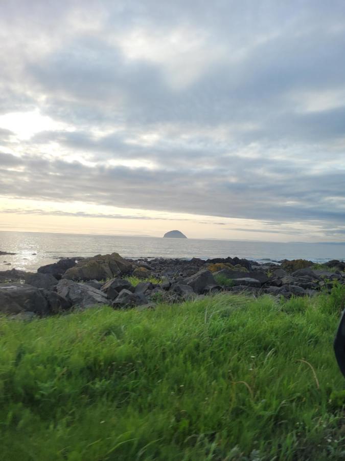 The Sunny Bunny Holiday Home Ballantrae エクステリア 写真